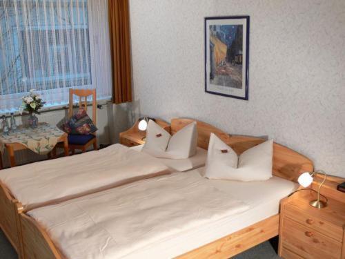 Haus Charlotte Hotel Bad Nenndorf Phòng bức ảnh